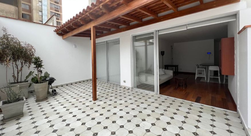 Moderno departamento en Miraflores Av. La Paz en venta 