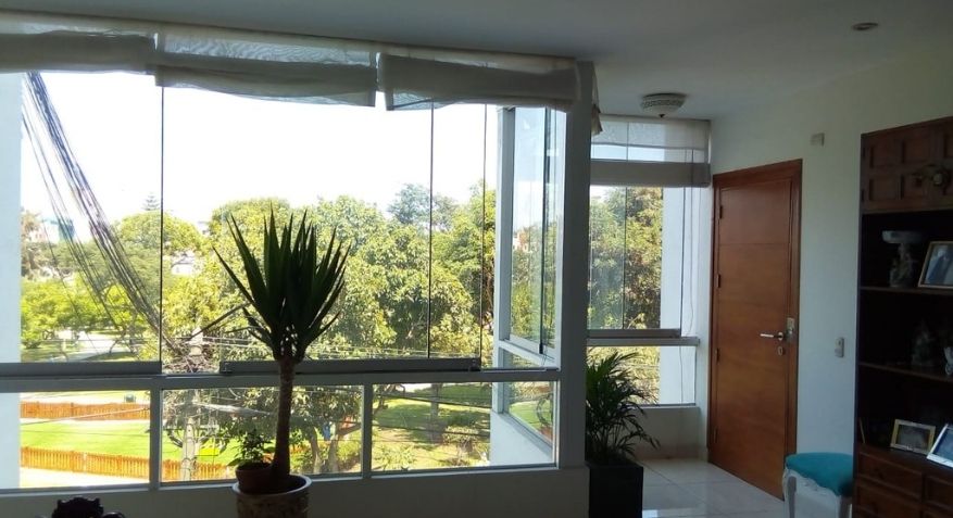 Acogedor departamento en venta Miraflores frente a parque